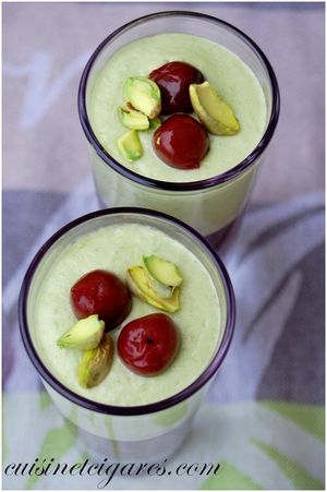 Griottes sous mousse de pistache Duo 10