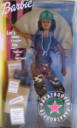 2001 Paratrooper Barbie AA (en boite) No-29475-1