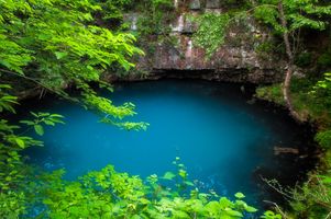 MISSOURI-round-spring-cenote-ozark-national-scenic-riverway