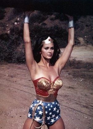 " Qui que vous soyez, à vos casseroles " Wonder-woman-1