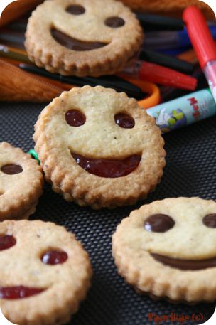 Cuillère BN - biscuit sourire