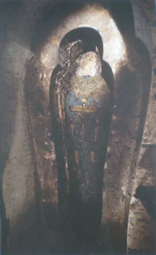 Iufaa - Momie dans sarcophage - (Catalogue Expo. Prague)