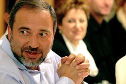 Lieberman : vrai provocateur ou faux raciste ?