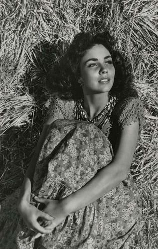 600full-jennifer-jones--1-.jpg
