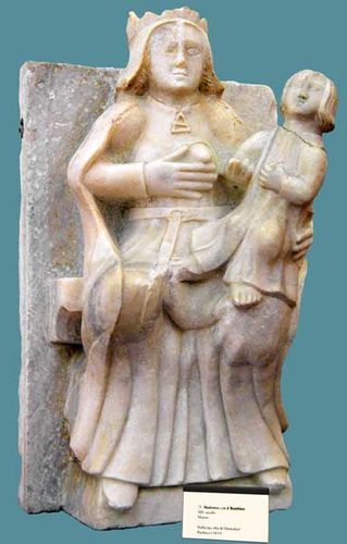 924d2 Vierge à l'Enfant, marbre du 14e siècle