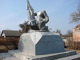 ukraine-monument-profane.jpg