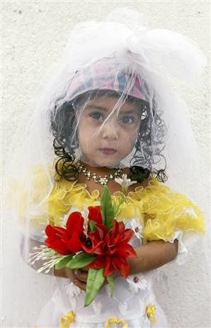 Finally, one Arab journalist condemns child bride horror story
