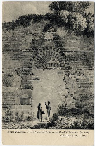 SENS - Ancienne porte de la muraille romaine