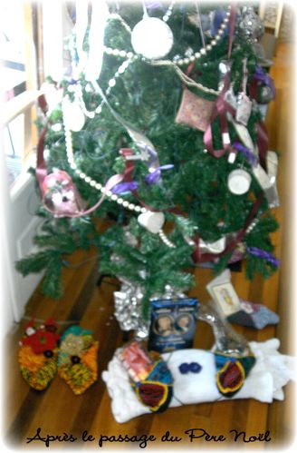 Sapin et chaussons remplis