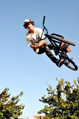 Mathieu-Battini--BMX-pro-rider-5.jpg