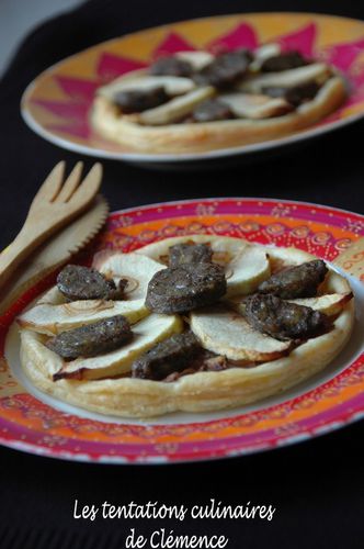 tartelette-oignons--pommes-andouille.jpg