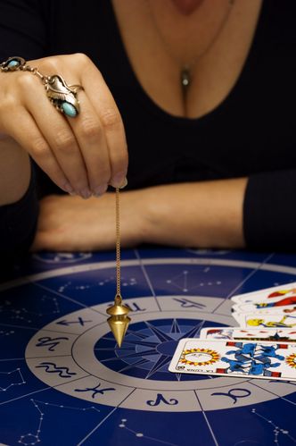 voyance-2010.jpg