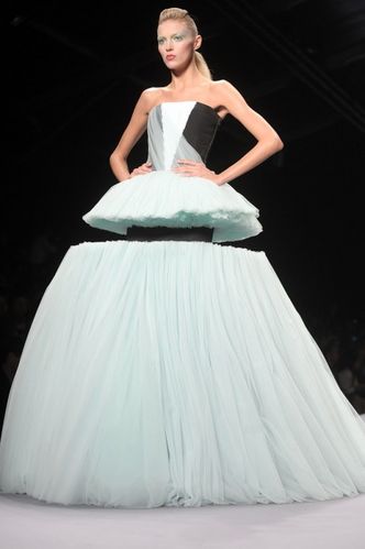 viktor rolf 1-508x763