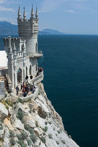 Swallow-s-Nest-castle--Crimea--Ukraine.jpg