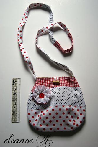 Mini-sac-campagne-foret-rouge-et-blanc-enfant-ado-femme-01.jpg