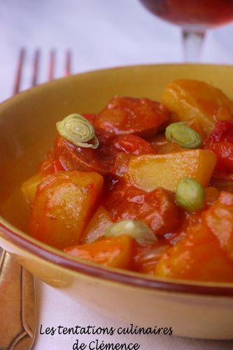 pommes de terre sauce tomate, chorizo, poivron2