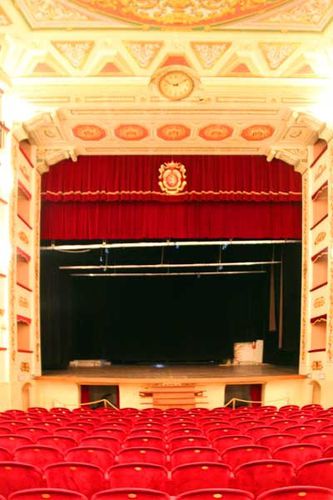 917c1 théâtre Persiani à Recanati
