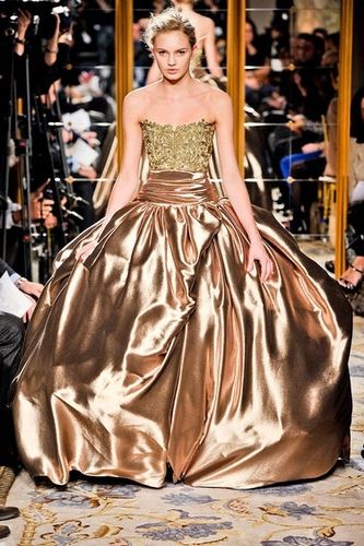 Marchesa-Fall-Winter-2012-13-29_main_image_defile.jpg