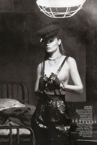 Katie-Holmes-Vogue-Spain-August-2011-9.jpg