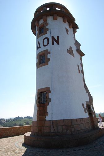 Ile-de-Brehat---Le-phare-du-Paon.jpg