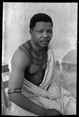 NELSON-MANDELA-MADIBA-ZOULOU-XHOSA-MORT-ENTERRE.jpg