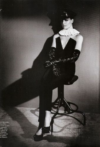 katie-holmes-vogue-espana-5-530x781.jpg