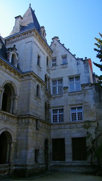 4144 Hôtel d’Hugues Pontard dit Maison Henri II, La Roc