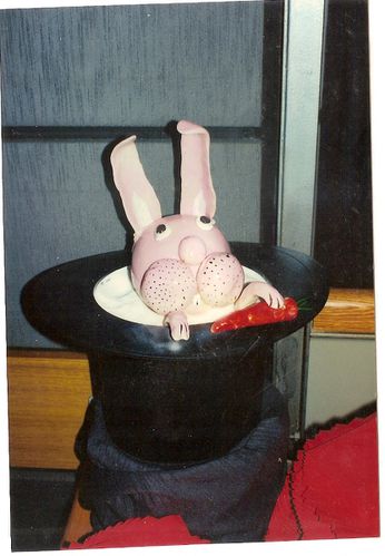 LAPIN-ET-CARROTE-EN-SUCRE-SOUFLE--CHAPEAU-EN-SUCRE-TIRE--.jpg