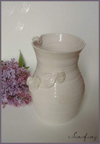 vase-blanc-fleur-papillon.jpg