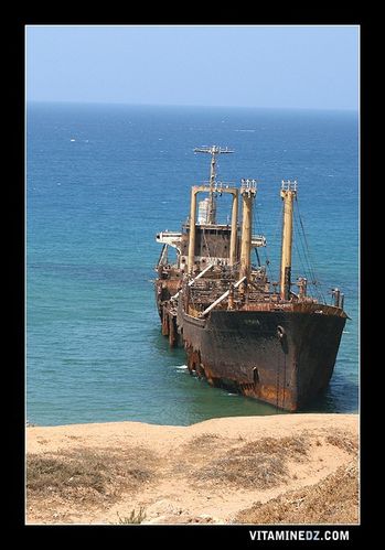 navire échoué en Algérie