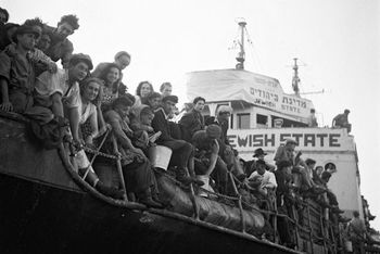 8-le bateau jewish state arraisonné par les britanniquess