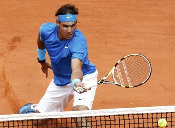 nadal-poursuit-sa-route.jpg