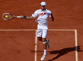 novak-djokovic-s-est-encore-montre-tres-performant-de-fond-.jpg