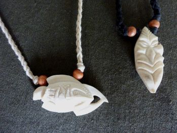 pendentif-tortue-et-visage.JPG
