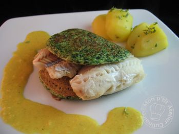 Dos-de-Cabillaud-sur-Blinis-d-Epinard--Sauce-Curry1.JPG