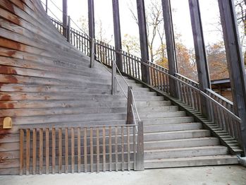 800px-Escaliers de la Tour de Sauvabelin