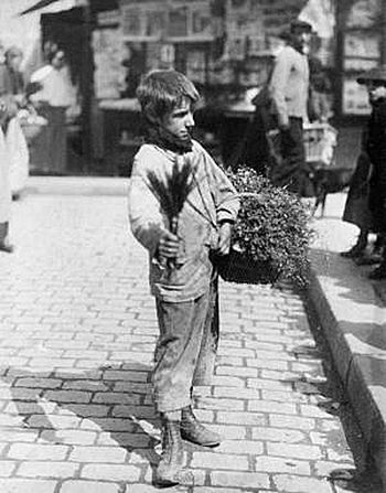 atget-marchandherbe-NB.jpg