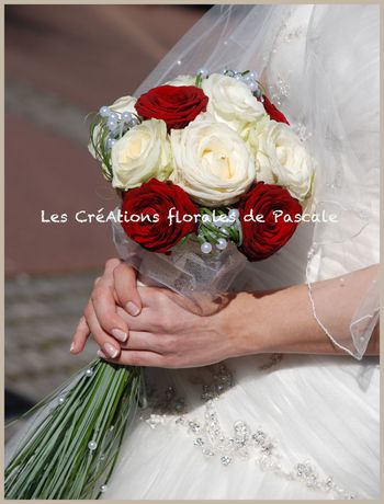 Bouquet mariée rouge et blanc 208