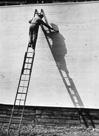André Kertesz, le peintre et son ombre _andre-kertesz-painting-his-shadow_m.jpg
