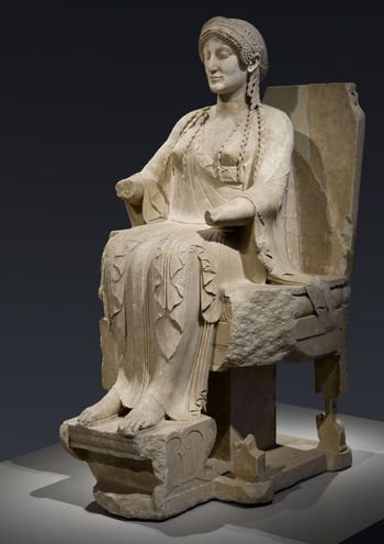 etrusque statue