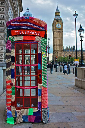 Guerilla-knitting london