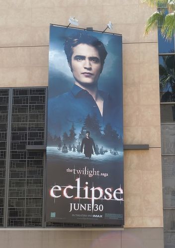 Twilight-Eclipse-Edward-billboard.jpg