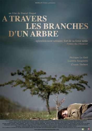 A-travers-les-branches-d-un-arbre-affiche-1.jpg