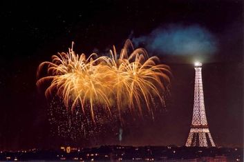 Pasaje al infierno, Laurent Botti Tour-Eiffel-feu-d-artifice