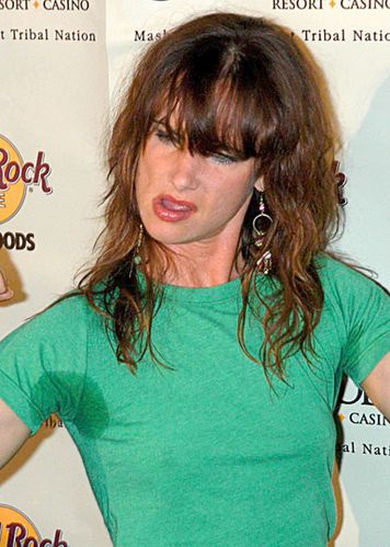 Juliette-Lewis-sweat-0704
