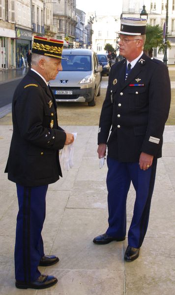 General Alain Giorgis et le colonel Hervé Flammant à droi