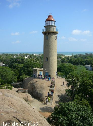 COLLINE-MAHABA-PHARE-IDC-copie-1.jpg