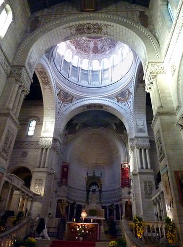 Tours Basilique St Martin intérieur