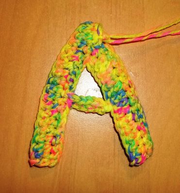 crochet-lettre-A.jpg