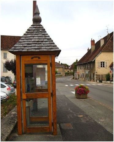 14Poligny-cabine-en-bois.jpg